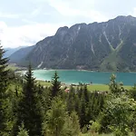 Haus Zillertal Am Achensee * マウラッハ